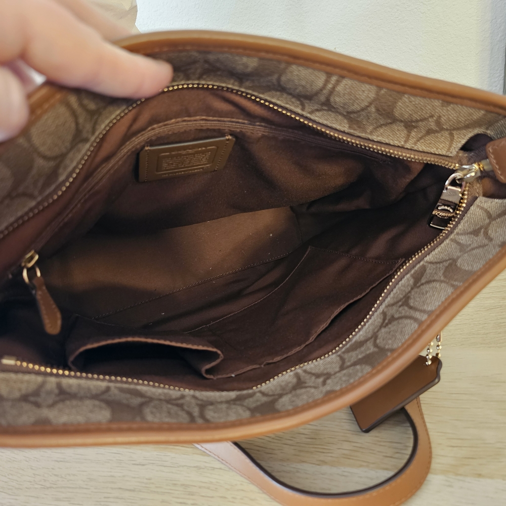 COACH Classic Brown Signature Tote Bag (Medium) - Picture 11 of 15